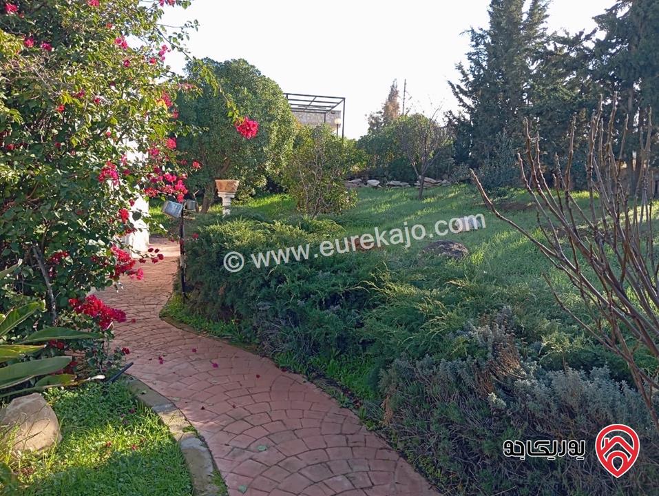 مزرعة مساحة الأرض 4 دونم و 500م والبناء 100م للبيع في الزرقاء - منطقة بيرين 