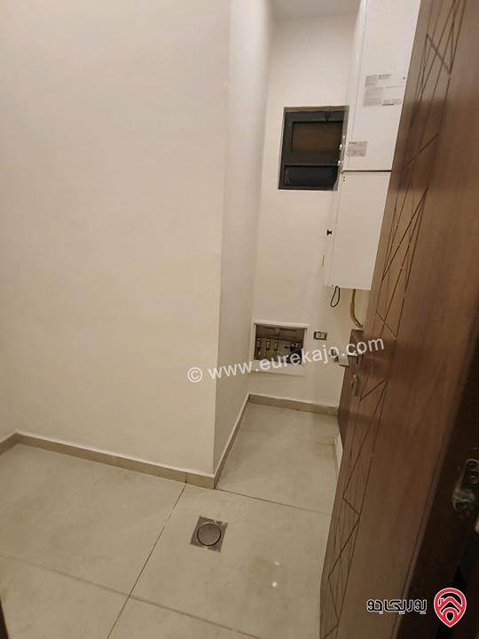 شقة أرضية مساحة 195م داخلي و 120م خارجي للايجار في عمان - البنيات قرب طريق المطار 