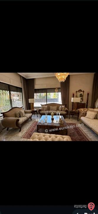 شقة أرضية طابقية مساحة 330م داخلي و 470م خارجي للبيع في عمان - ام أذينة