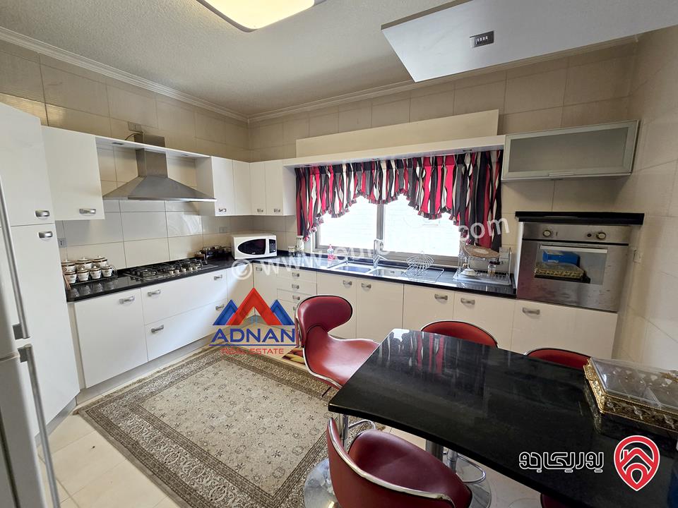 شقة مفروشة مساحة 190 متر طابق ثاني للإيجار في عمان - الرابية