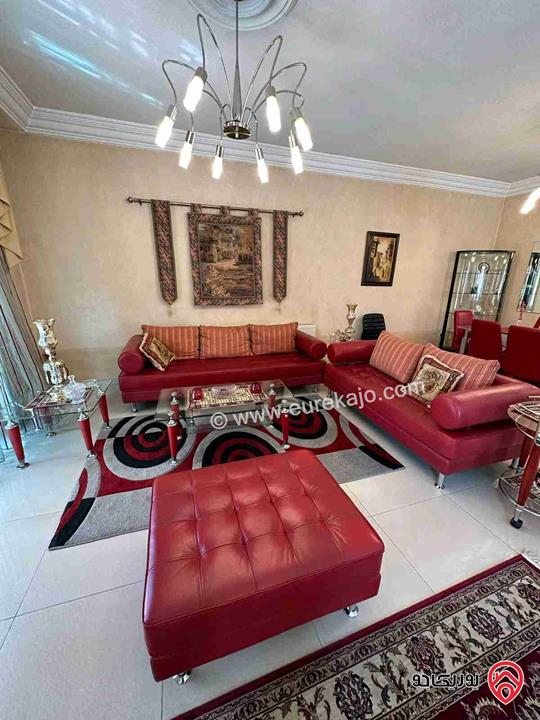 شقة فاخرة مميزة مفروشة فرش فاخر اجنبي طابق أرضي معلق مساحة 200م للبيع في عمان - عبدون