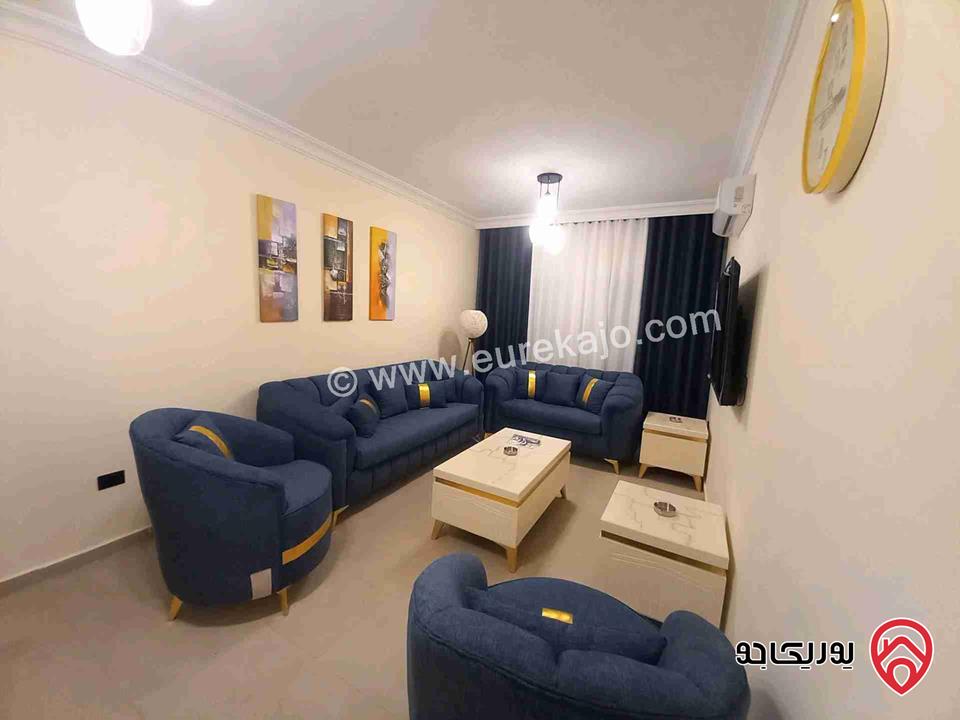 شقة مفروشة سوبر ديلوكس مساحة 120م داخلي و 100م خارجي للايجار في عمان - الجاردنز 