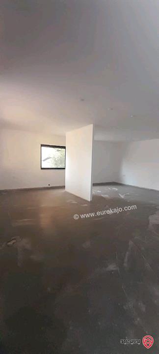 فيلا فارغة مساحة 350م للإيجار في عمان - ام السماق 