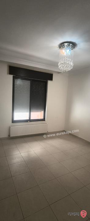 شقة مساحة 218م طابق ثاني للبيع في عمان - خلدا 