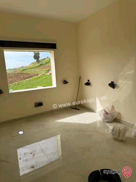 فيلا مساحة 460م على أرض 1 دونم للبيع في عمان - البحاث