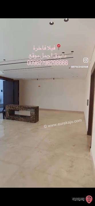 فيلا فاخرة مساحة 780م على أرض 500م للبيع في عمان - دابوق