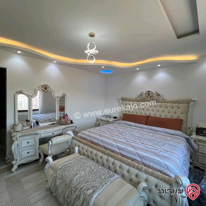 شقة طابق ثالث دوبلكس مساحة 225م للبيع في عمان - الجبيهة حي المنصور