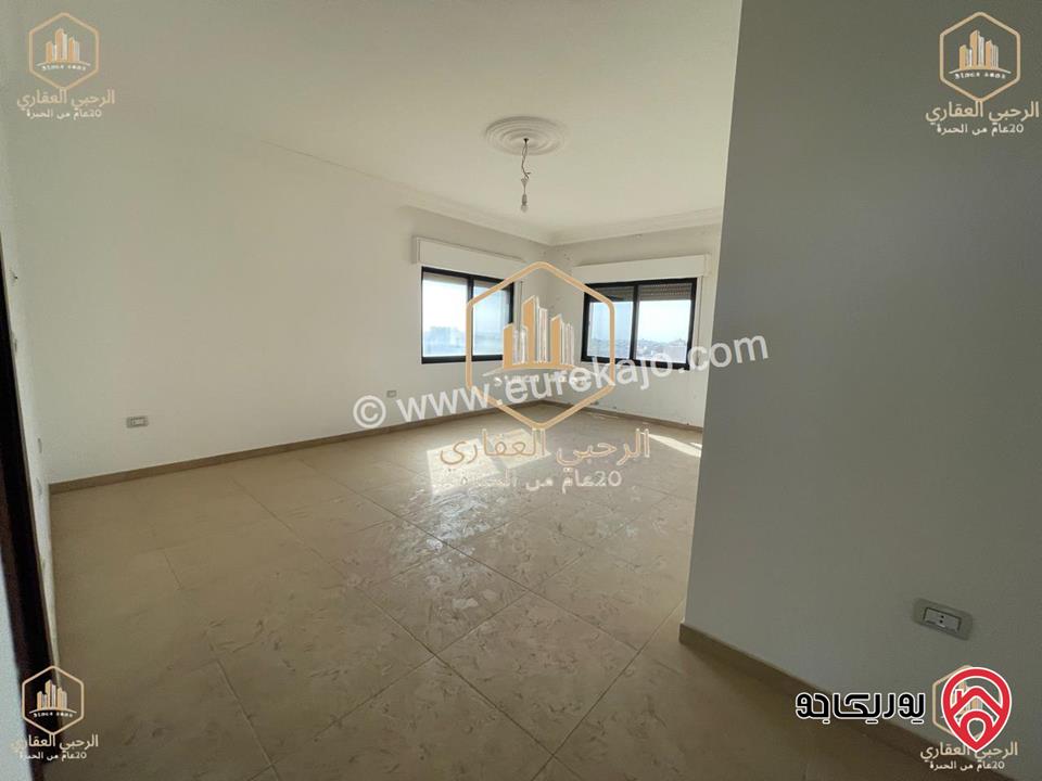 شقة فارغة مساحة 230م طابق أول للايجار في عمان - خلدا