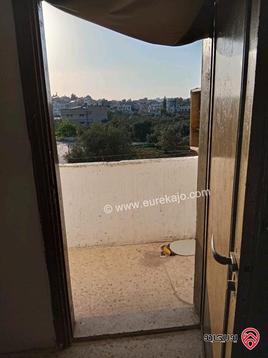 شقة طابق اول فني مساحة 129م للبيع في إربد حكما الحي السرقي