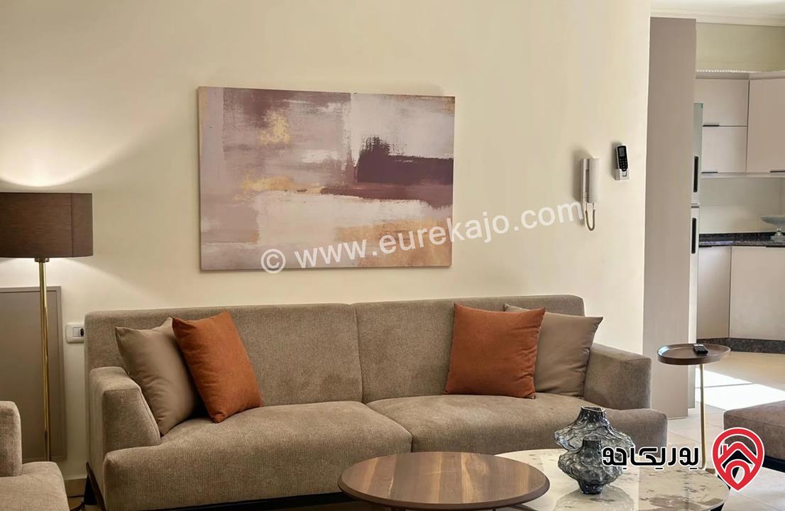 شقة طابق ثالث مساحة 117م مع تراس 88م مفروشة للايجار في عمان - عبدون