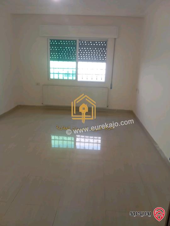 شقة فارغة طابق ثانى مساحة 150م للإيجار في عمان - خلدا 