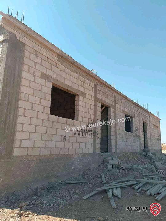 منزل مساحة 170م على أرض 750م للبيع في المفرق مغير السرحان المطلة 