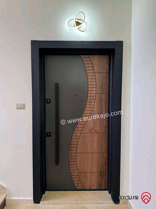 شقة طابق ثالث دوبلكس مساحة 320م معفية من الرسوم للبيع في عمان - طريق المطار الحويطي 