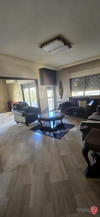 شقة مساحة 197م طابق ثاني للبيع في عمان - ام اذينة خلف سوق الذهب 