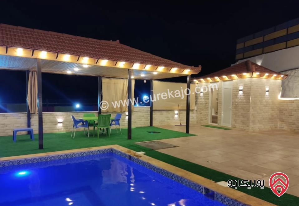 مزرعة مساحة الأرض 3400م والبناء 150م للبيع في الزرقاء - غريسا	