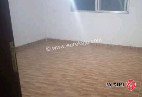 شقة فارغة طابق ارضي مساحة 125م مع ترس للايجار في عمان - مرج الحمام