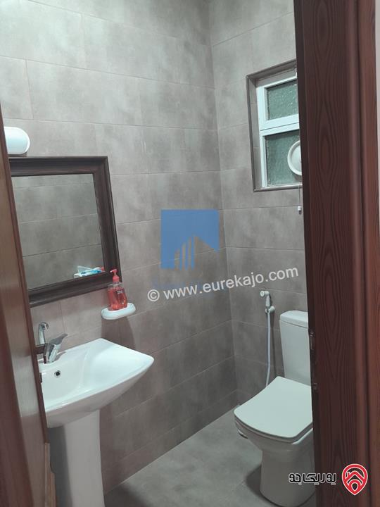 شقة أرضية مفروشة فاخرة للبيع في عمان - السابع قرب السفارة الرومانية 185م مع ترس امامي 25م تشطيب سوبر ديلوكس