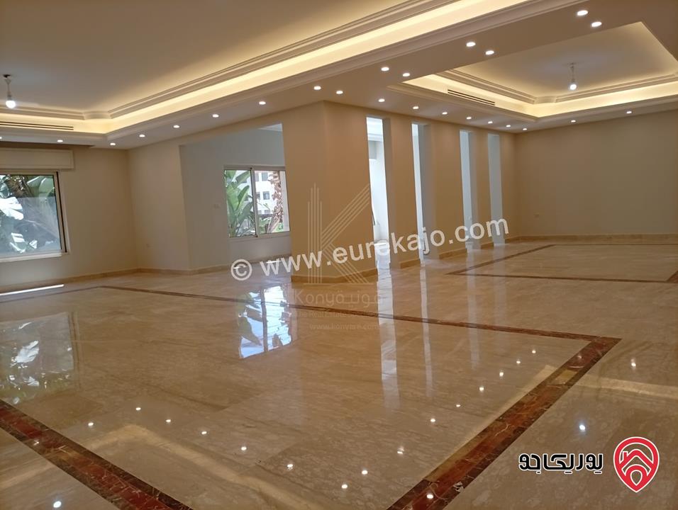 شقة فاخرة حديثة طابق ارضي معلق مساحة 388م للايجار في عمان - دير غبار