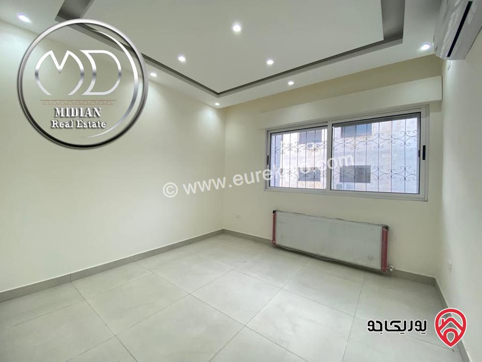 شقق فارغة للايجار في عمان - الرابية مساحات 180م تشطيبات و ديكورات عصرية فاخرة اطلالة جميلة بسعر مميز