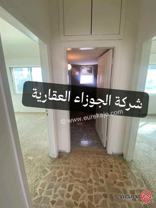 شقة فارغة مساحة 170م طابق ثالث للايجار في عمان - الياسمين