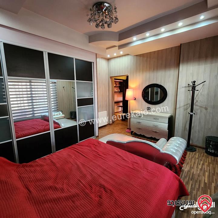 شقة مفروشة أرضية مساحة 241م داخلي و 28م خارجي للايجار في عمان - خلدا