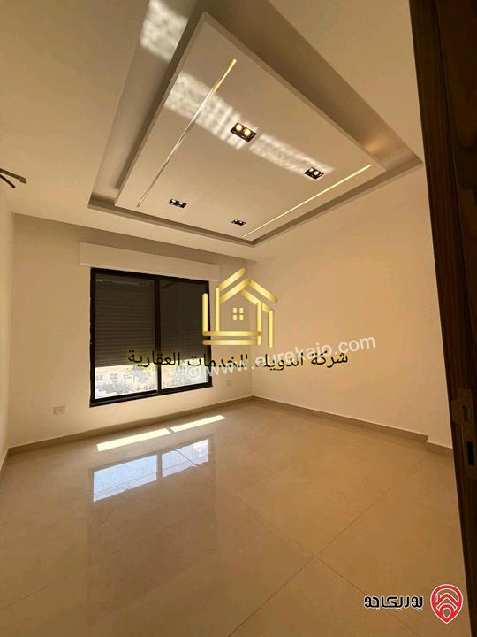 شقة طابق ثالث مساحة 240م للايجارفي عمان - خلدا