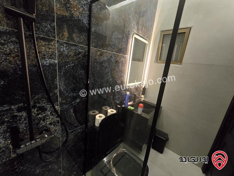 شقة فاخرة مفروشة للايجار ثلاث غرف نوم في الدوار السابع