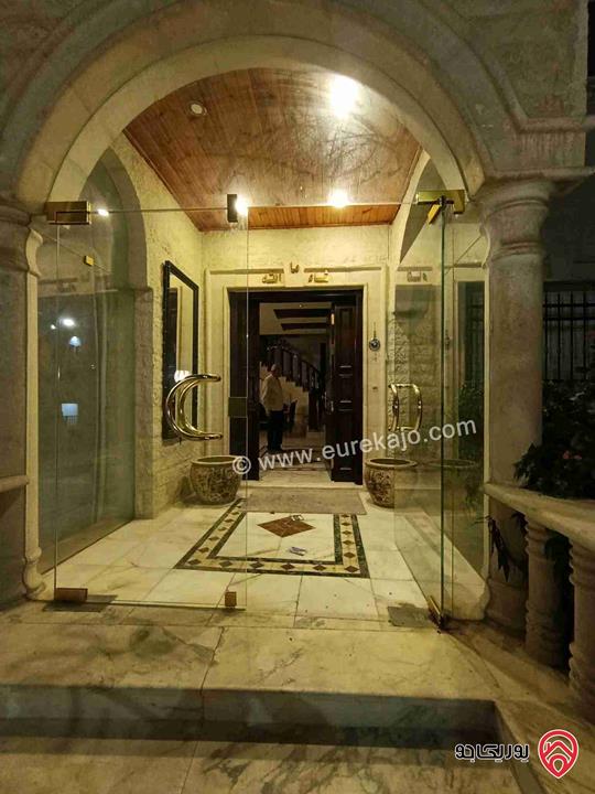 فيلا مساحة 550م على ارض 600م للإيجار فارغة في عمان - خلدا