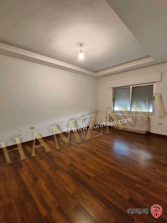 شقة مساحة 240م طابق ثاني للايجار في عمان - ضاحية النخيل طريق المطار 