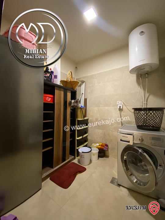 شقة مفروشة طابق أخير مع روف للايجار في عمان - خلدا - العوجانية مساحة 320م مع تراسات تشطيبات ديكورات فاخرة اطلالة جميلة