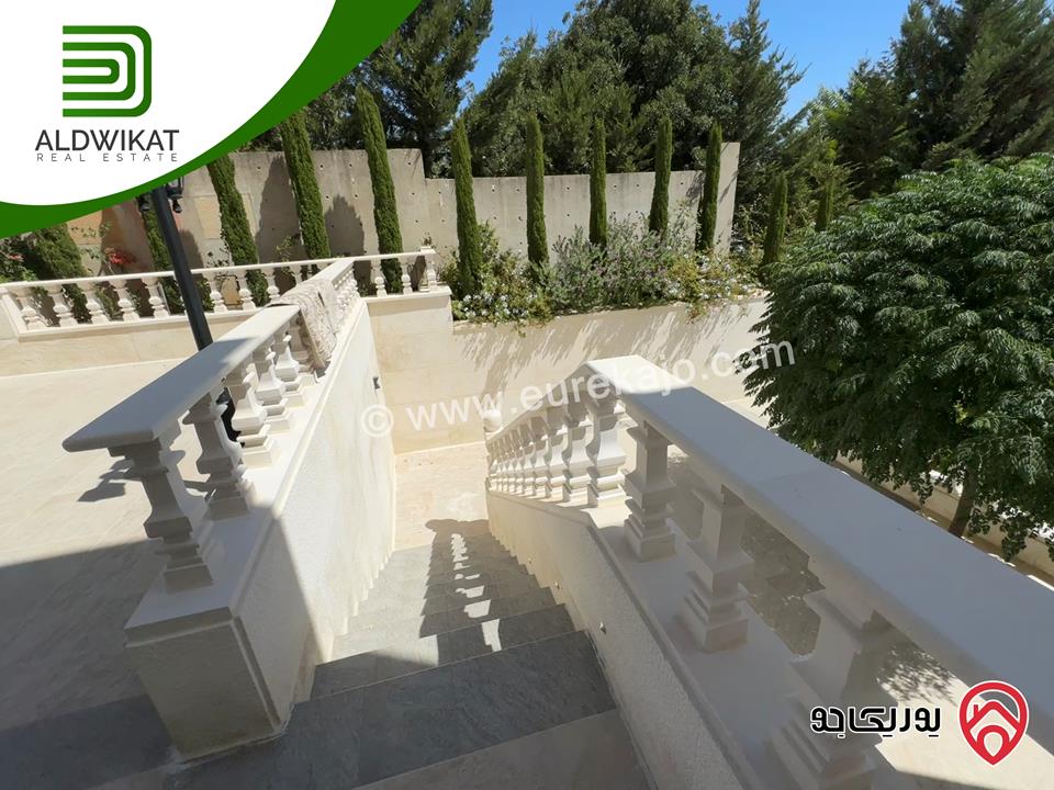 قصر للبيع في عمان - دابوق مساحة الارض 2650م ومساحة البناء 2000م ومساحة الحديقة 1500م ومساحة الترس 400م