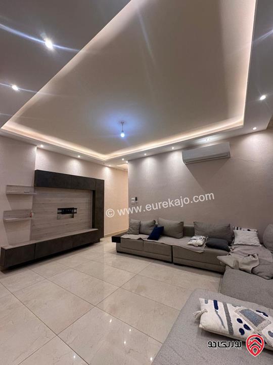 شقة طابق ثالث مع روف مساحة 180م للايجار في عمان - خلدا