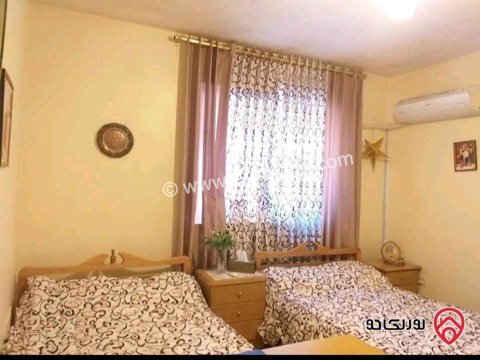 شقة مساحة 100م طابق أول للبيع في عمان - طبربور