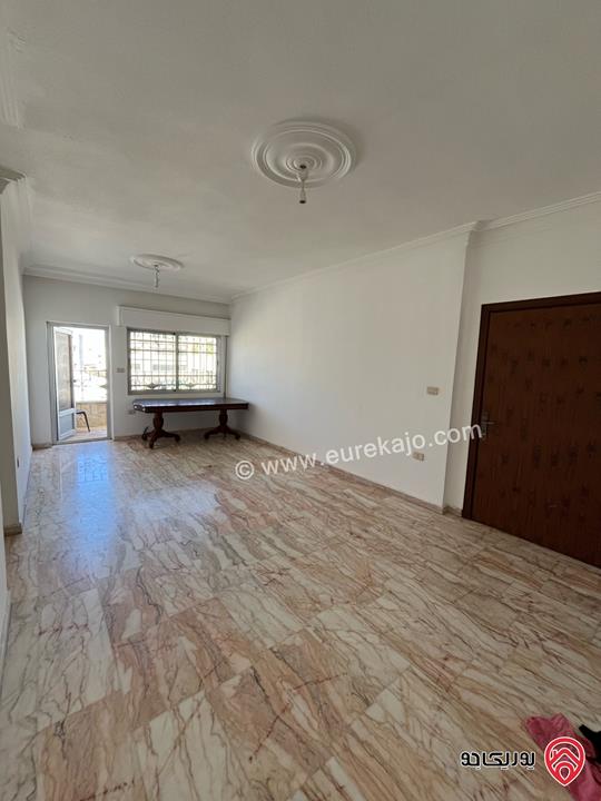 شقة مساحة 120م طابق ثاني للايجار في عمان - البيادر بإتجاه الدوار الثامن بجانب بنك صفوة  