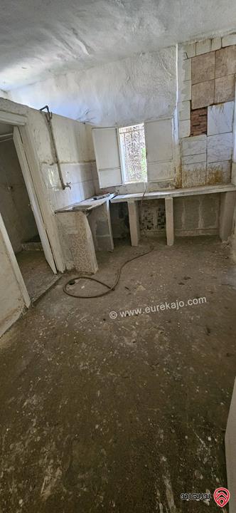 عمارة على أرض 250م للبيع في عمان - جبل النزهة