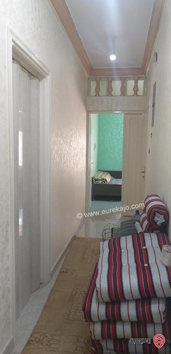 بيت مستقل مساحة 300م على أرض 415م للبيع في الزرقاء – جبل طارق ( تشطيبات جديدة )