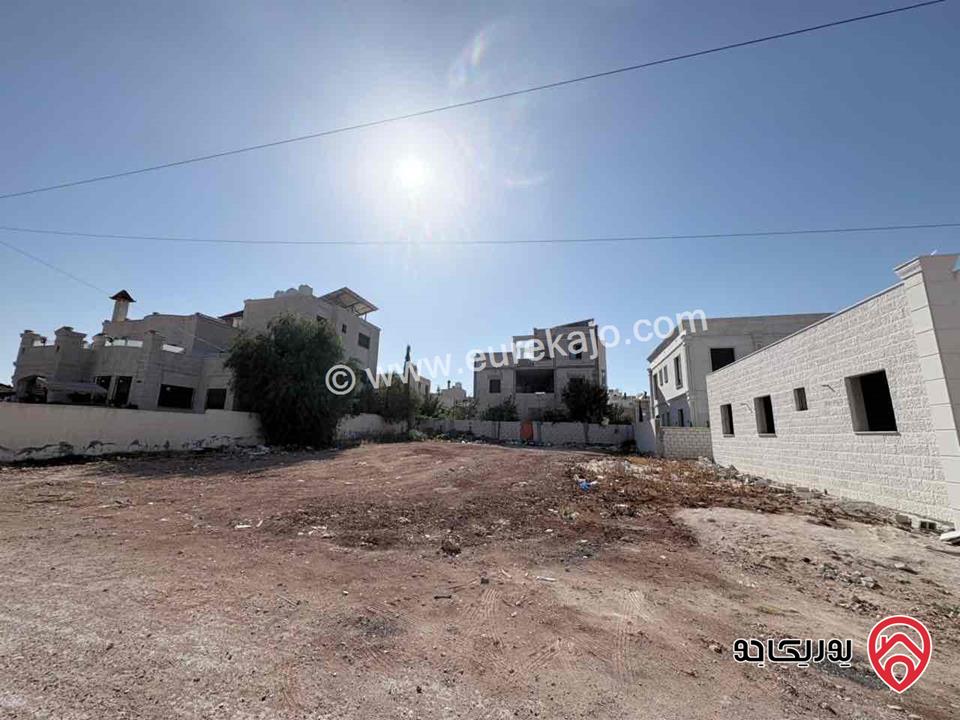 قطعة ارض مساحة 635م للبيع في اربد - شارع البترا