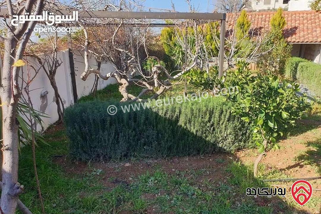 فيلا فاخرة مساحة 450م على أرض 960م للبيع في عمان - ابو السوس
