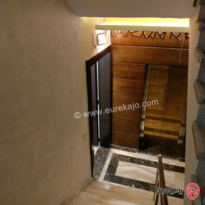 شقة تسوية للبيع في عمان - خلدا / العوجانية مساحة داخلية 180متر ومساحة خارجية 170متر