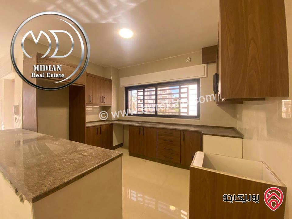 شقق جديدة فارغة للايجار في عمان - الرابية مساحات 120م تشطيبات و ديكورات سوبر ديلوكس تصلح للعرسان بسعر مميز