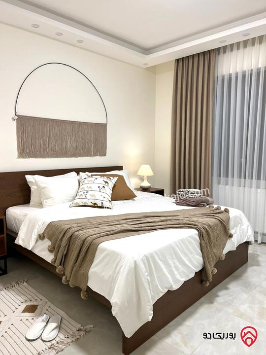 شقة فخمة مفروشة مساحة 100م مع حديقة 120م ومدخل خاص للإيجار في عمان - عبدون