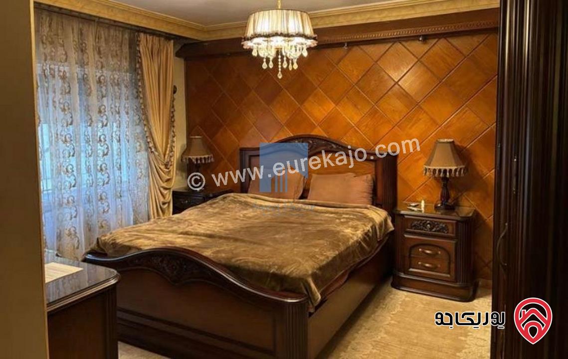 شقة مساحة 180م مع حديقة وترسات 120م للبيع في عمان - خلدا