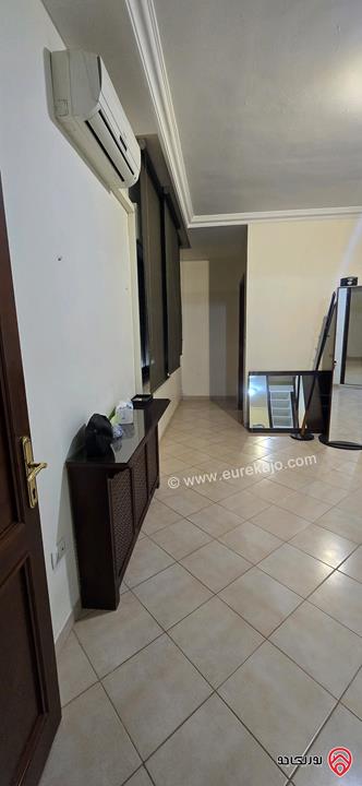 شقة مساحة 197م طابق ثاني للبيع في عمان - ام اذينة خلف سوق الذهب 