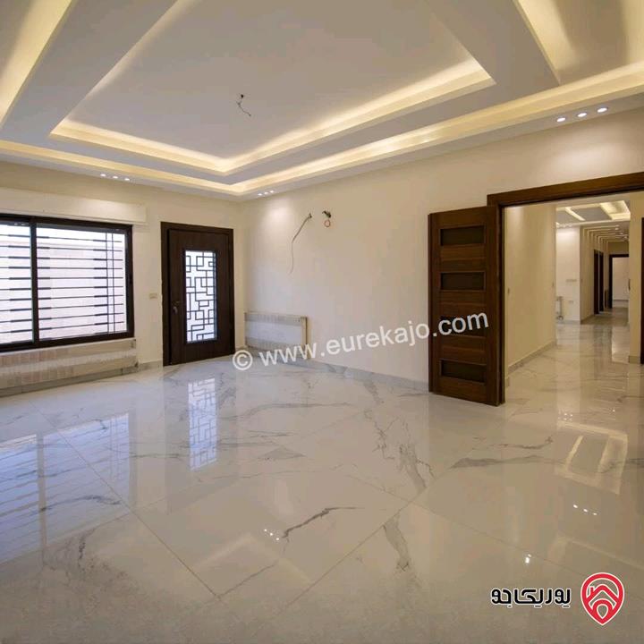 شقة مساحة 200م داخلي و 250م خارجي للبيع في عمان - دابوق الحمارية