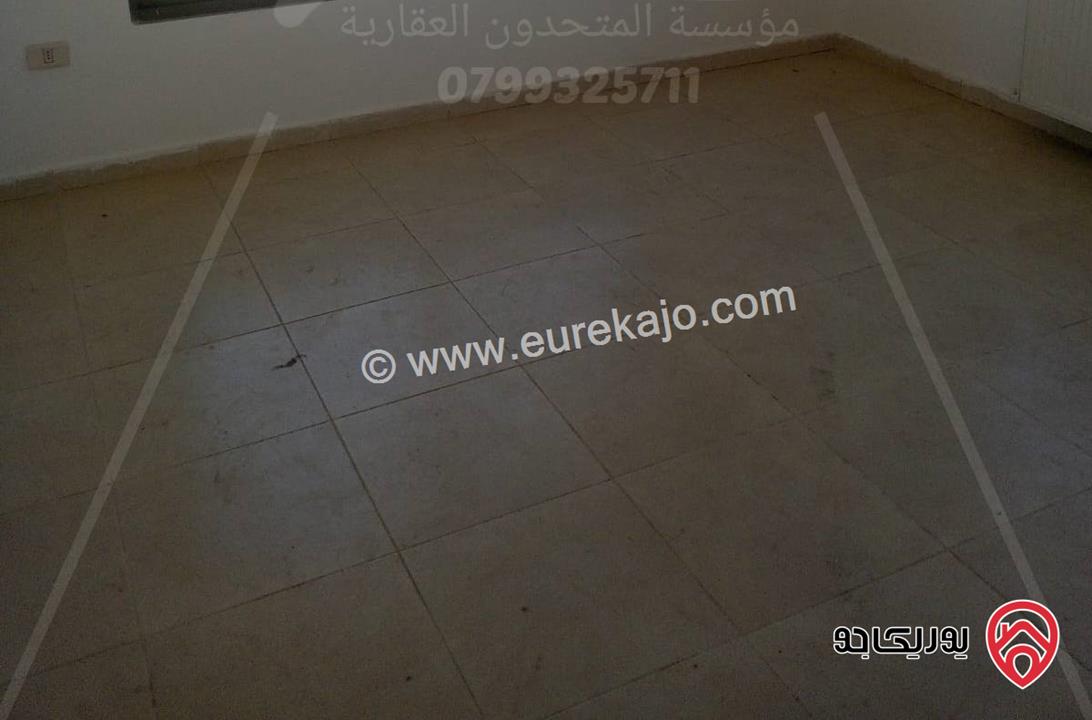شقة فارغة مساحة 140م طابق ثالث للايجار في عمان - خلدا