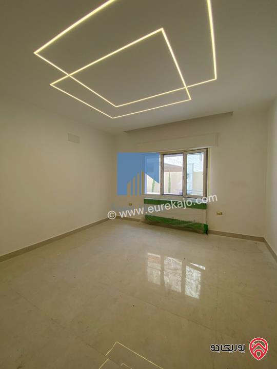 شقة أرضية فاخرة للبيع في عمان خلدا - قرب إشارة البنك العربي 175م مع ترسات 200م لم تسكن