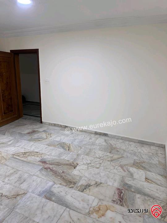 شقة فارغة طابق ارضي مساحة 120م للايجار في عمان - الرابية 