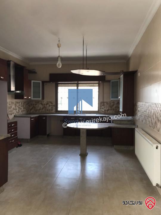 شقة مميزة للبيع في عمان خلدا - خلف بردايس وقرب مدارس المستقلة طابق ثالث 191م بسعر مغري