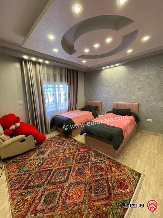 فيلا مساحة 700م على أرض 1 دونم مفروشة للإيجار في عمان - الجبيهة