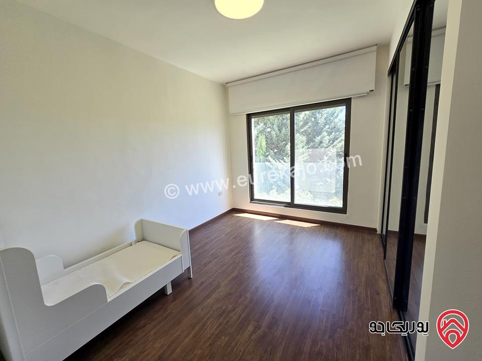 شقة طابق اول مساحة 220م مفروشة للإيجار في عمان - عبدون